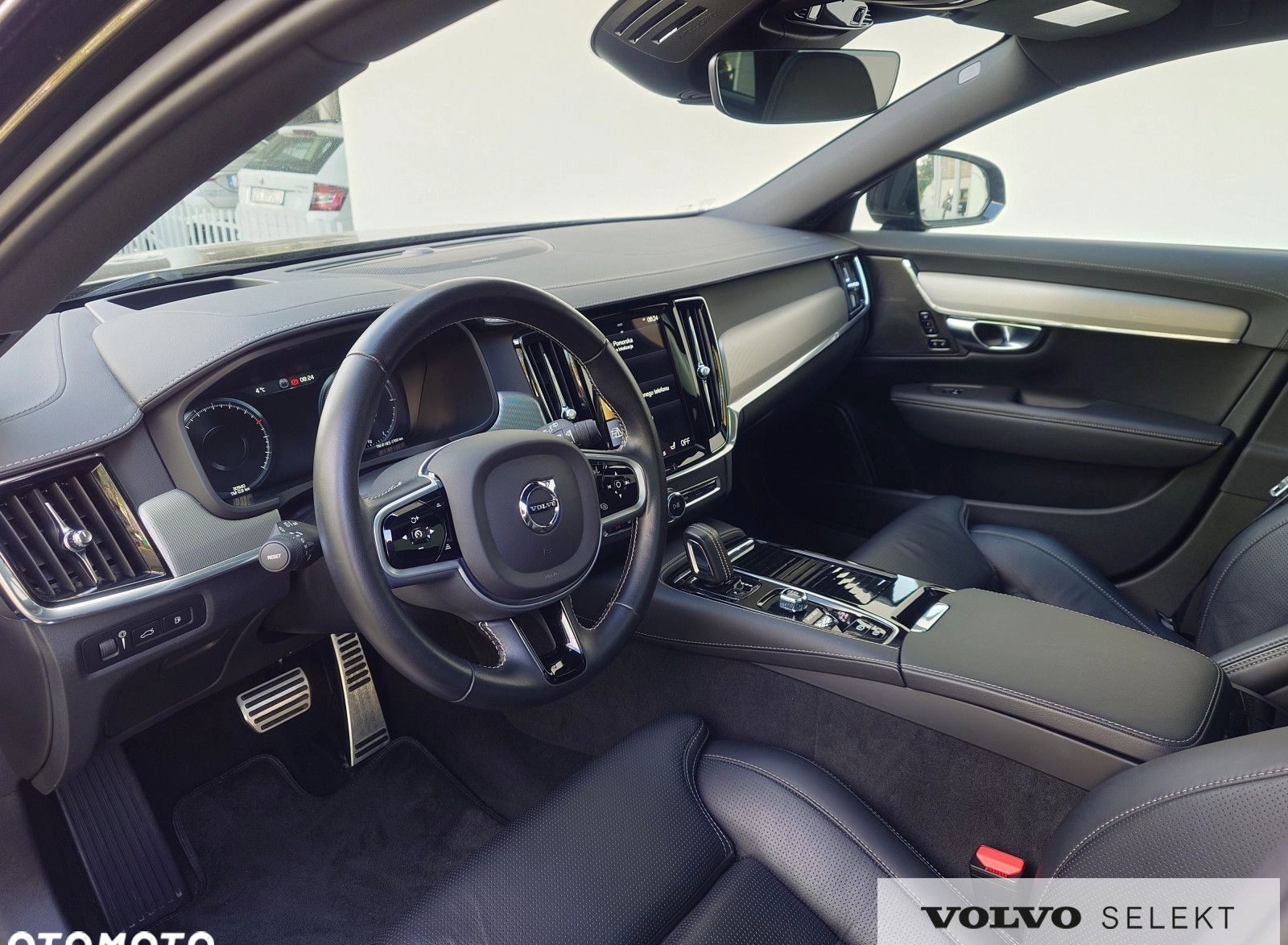 Volvo V90 cena 212900 przebieg: 30930, rok produkcji 2021 z Gorlice małe 781